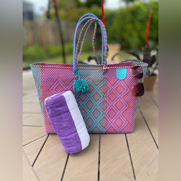 Woven Tote Bag FREE MATCHING TOWEL - Picture 1 of 6